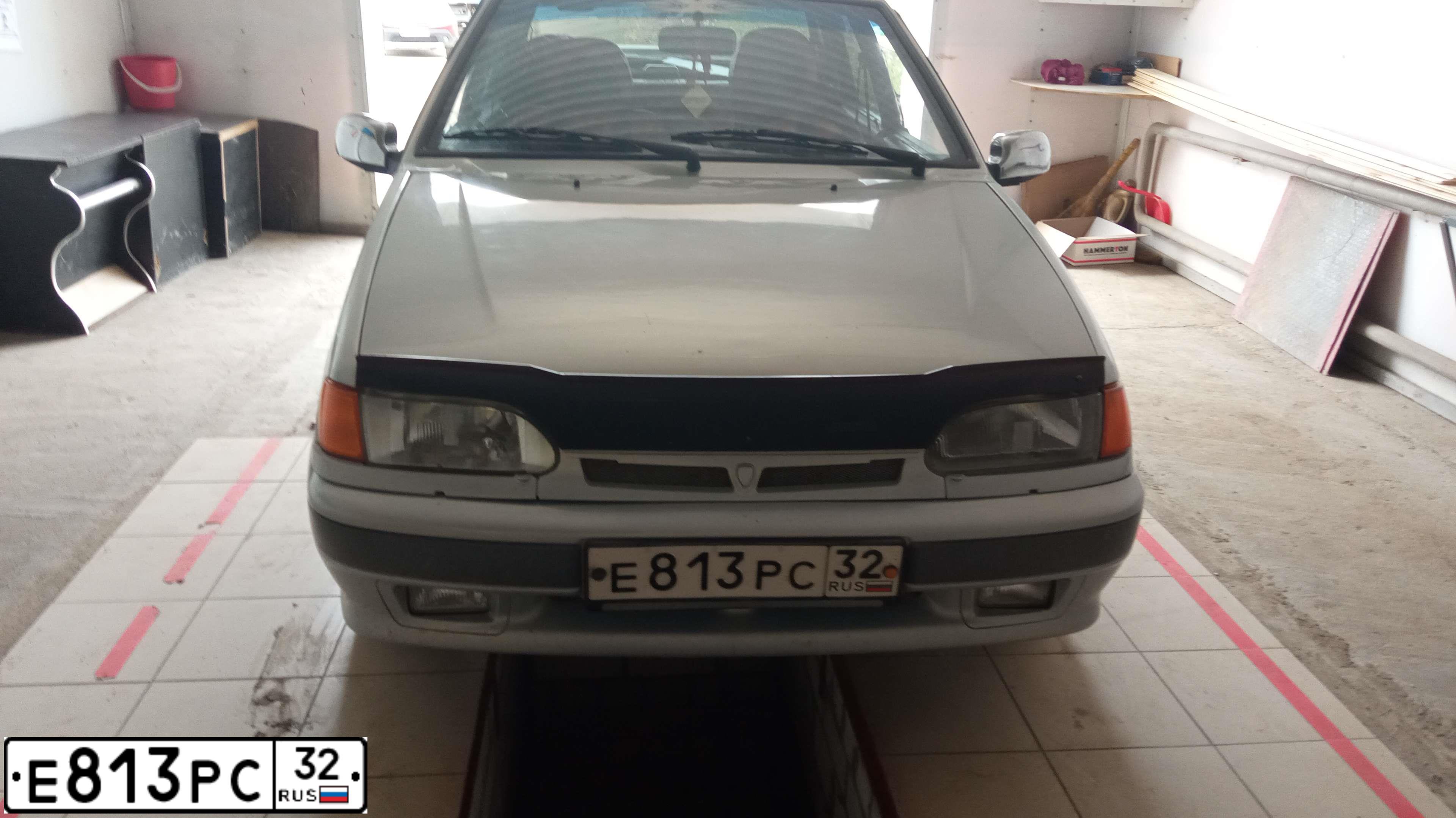 Фото автомобиля LADA 2115 SAMARA, 2005 — госномер Е813РС32. Цвет: ЖЕЛТЫЙ