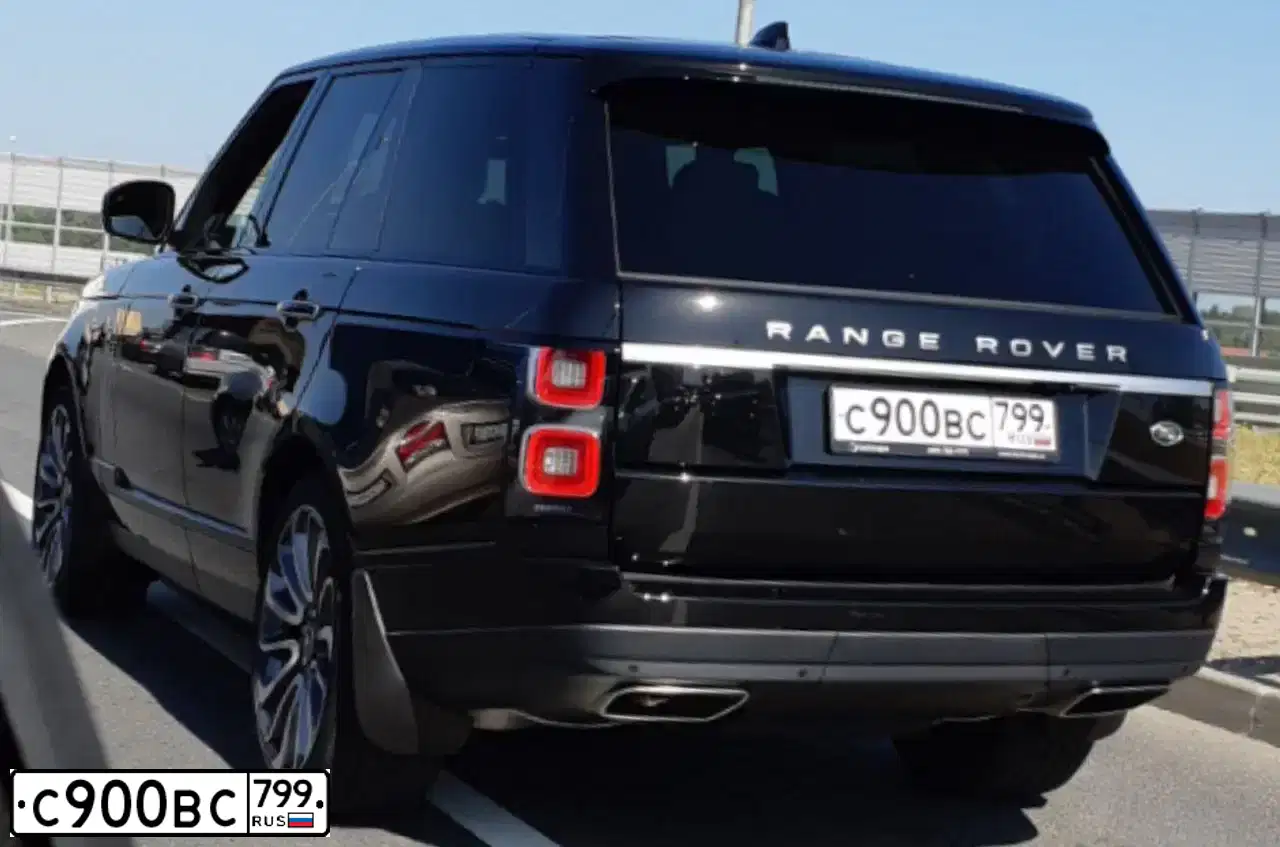 Фото автомобиля LANDROVER RANGE ROVER, 2018 — госномер С900ВС799. Цвет: ЧЕРНЫЙ