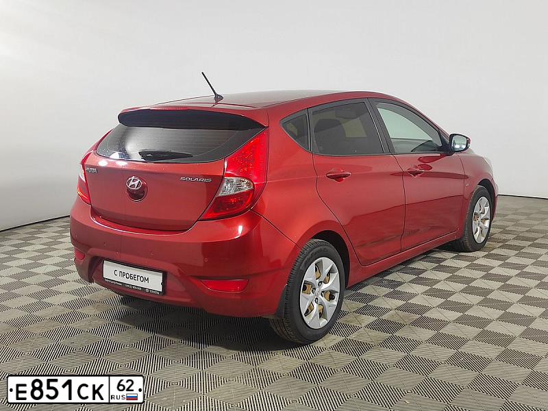 Фото автомобиля HYUNDAI SOLARIS, 2013 — госномер О278УЕ62. Цвет: КРАСНЫЙ ГРАНАТ