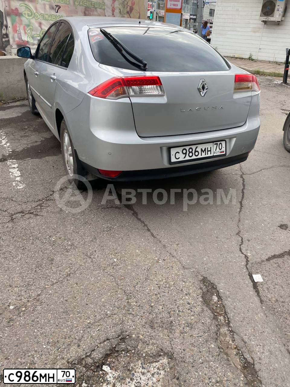 Фото автомобиля RENAULT LAGUNA, 2008 — госномер С986МН70. Цвет: Серый