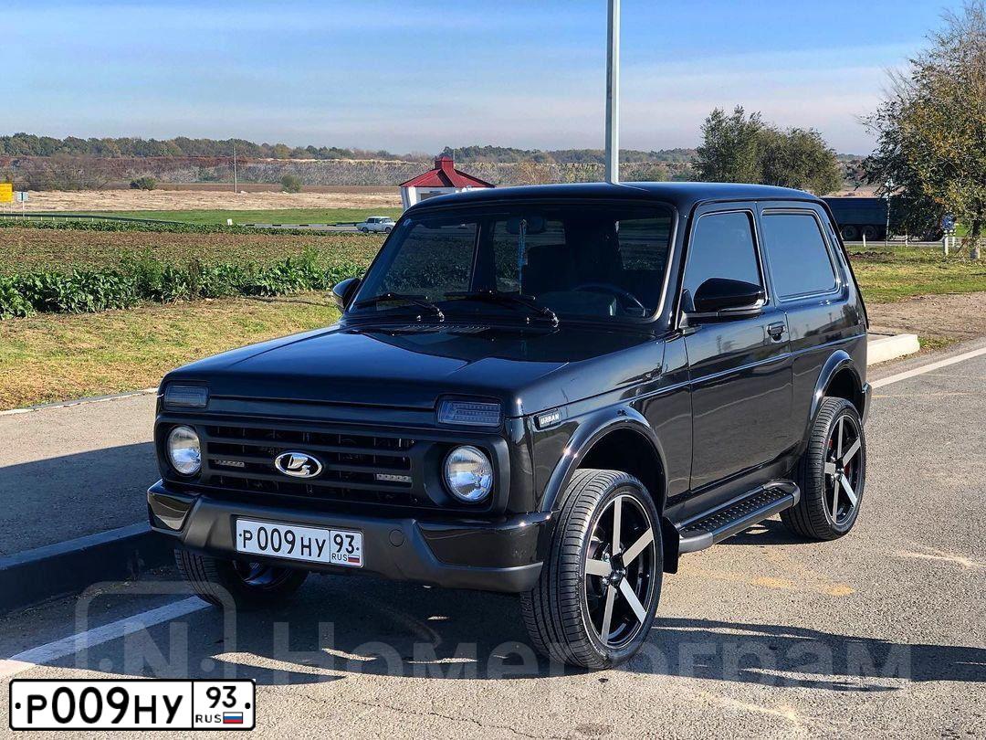 Фото автомобиля LADA 2121 NIVA, 2016 — госномер Р009НУ93. Цвет: ЧЕРНЫЙ