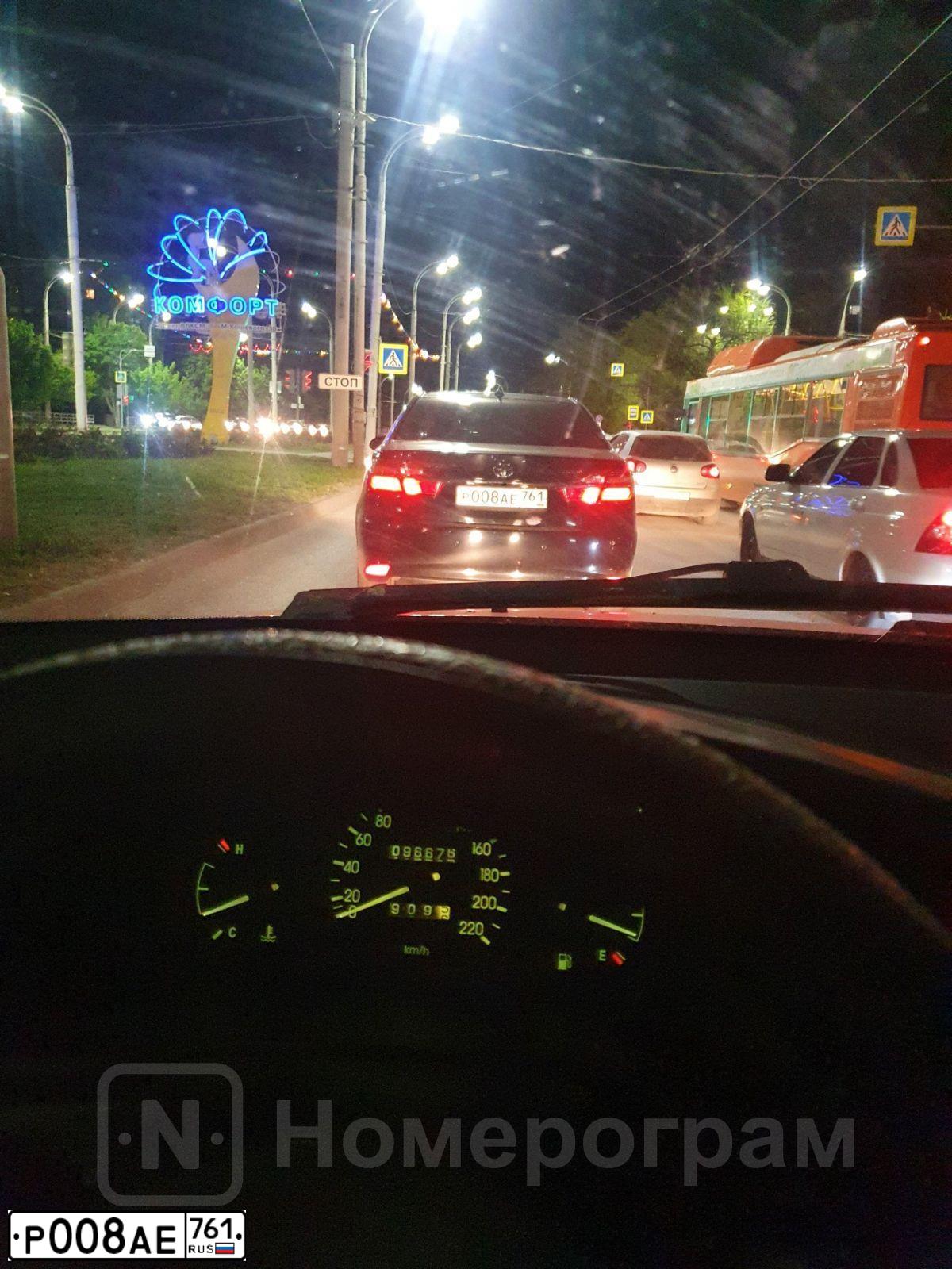 Фото автомобиля FORD FOCUS, 2012 — госномер Е671МУ193. Цвет: СИНИЙ ТЕМНЫЙ