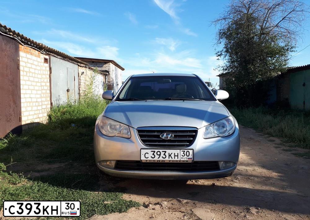 Фото автомобиля HYUNDAI ELANTRA, 2006 — госномер К754ЕТ34. Цвет: серебристый