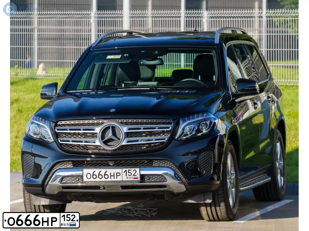 Фото автомобиля MERCEDES GL-KLASSE, 2016 — госномер Т722УР174. Цвет: ЧЕРНЫЙ