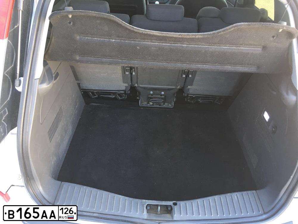 Фото автомобиля FORD FOCUS C-MAX, 2004 — госномер В165АА126. Цвет: СЕРЕБРИСТЫЙ