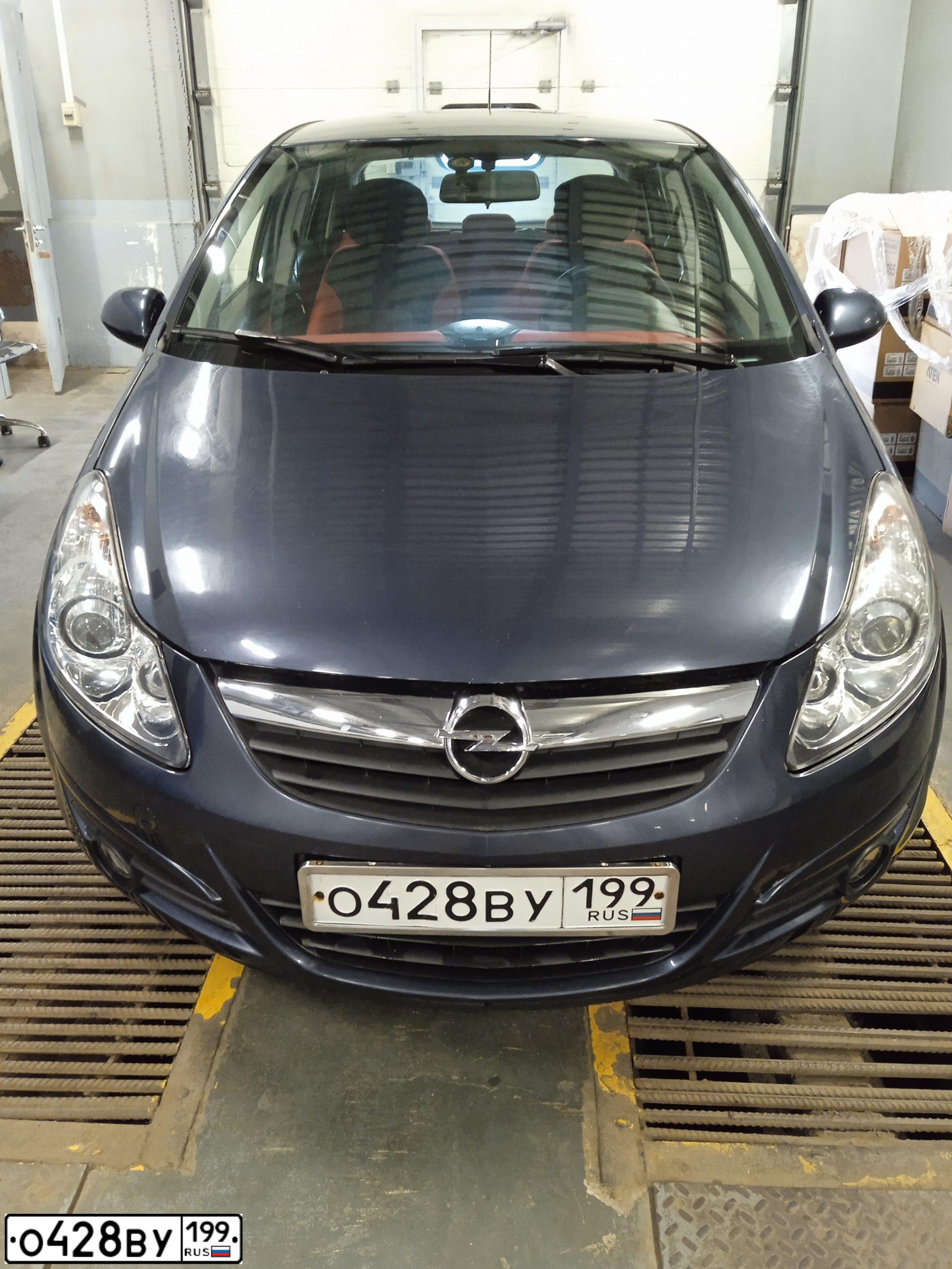 Фото автомобиля OPEL CORSA, 2008 — госномер О482ВУ199. Цвет: ТЕМНО-СЕРЫЙ