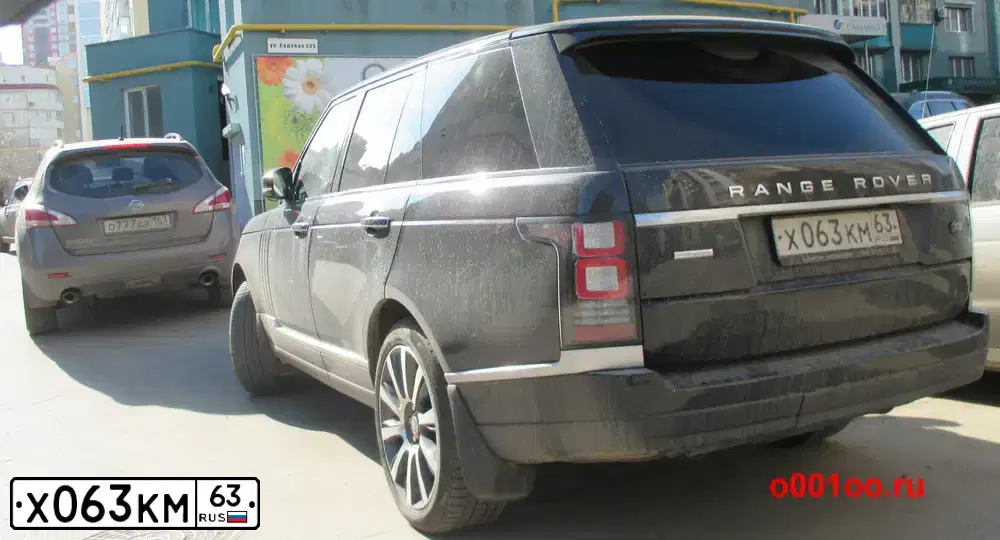 Фото автомобиля LANDROVER RANGE ROVER, 2013 — госномер Х493УМ763. Цвет: ЧЕРНЫЙ