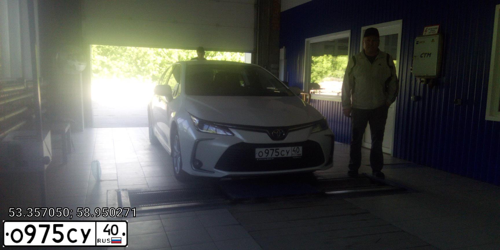 Фото автомобиля TOYOTA COROLLA, 2020 — госномер Е709ЕВ774. Цвет: Белый