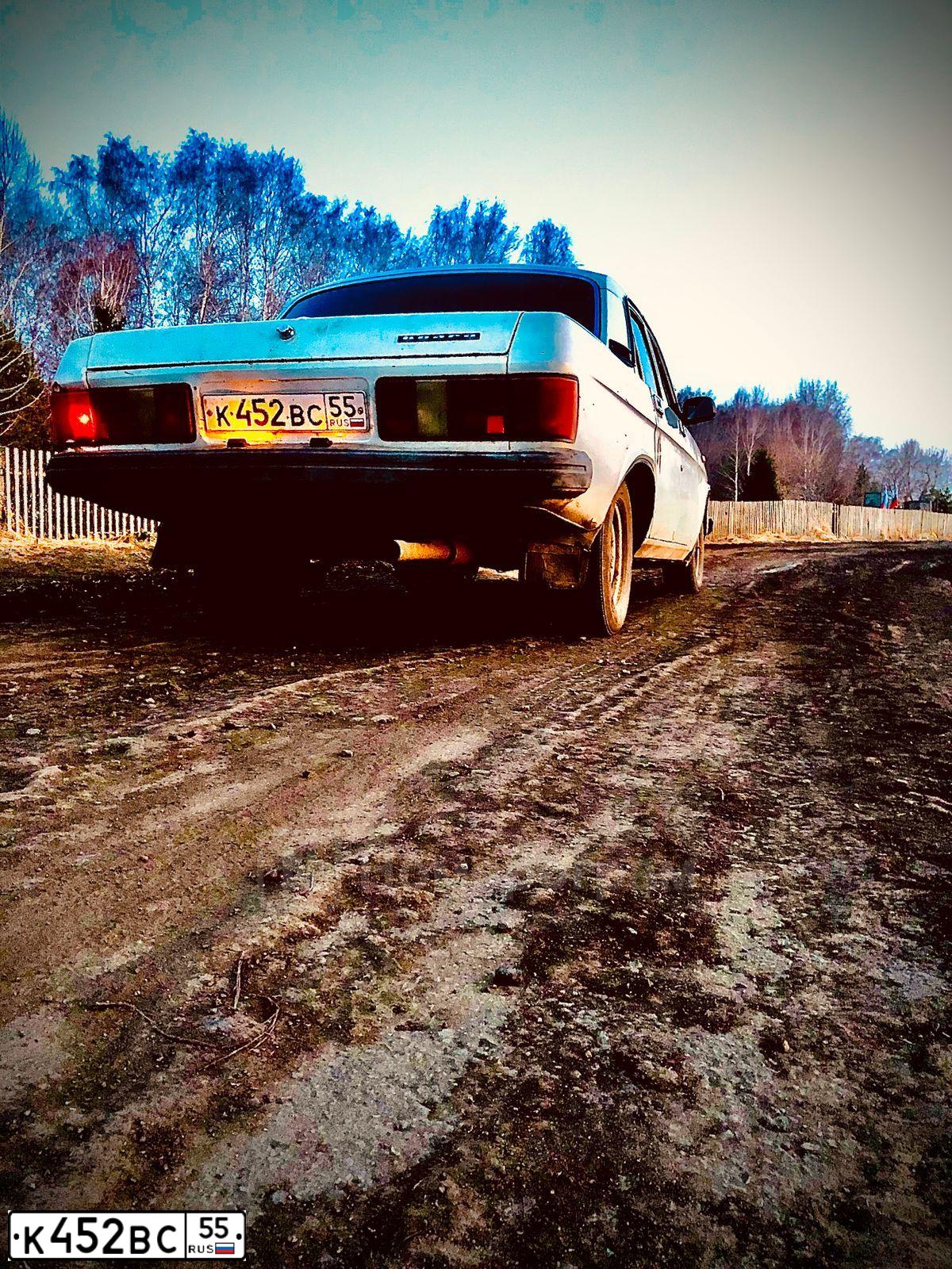 Фото автомобиля GAZ 3102 WOLGA, 1992 — госномер К452ВС55. Цвет: СЕРЫЙ