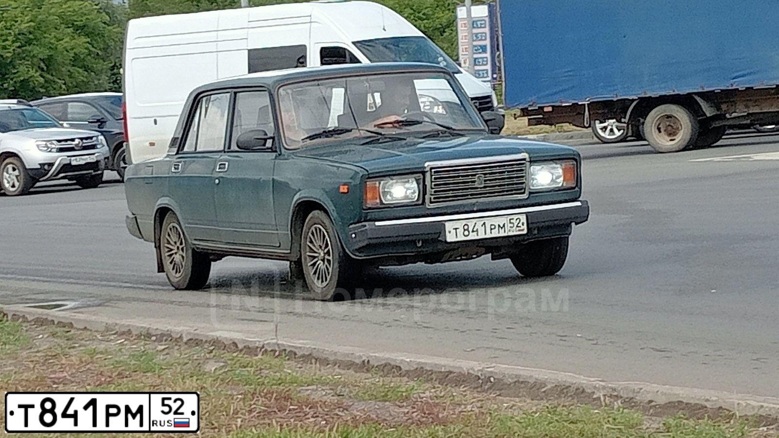 Фото автомобиля LADA 2107, 2007 — госномер Т841РМ52. Цвет: Темно-зеленый