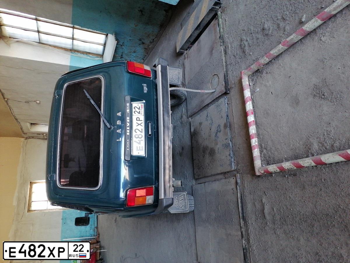 Фото автомобиля LADA 2172 PRIORA, 2015 — госномер У235МР142. Цвет: СЕРО-СИНИЙ