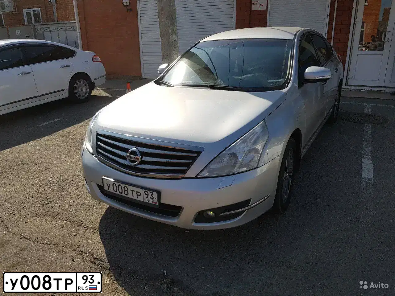 Фото автомобиля NISSAN TEANA, 2012 — госномер Х774НУ124. Цвет: Серебристый