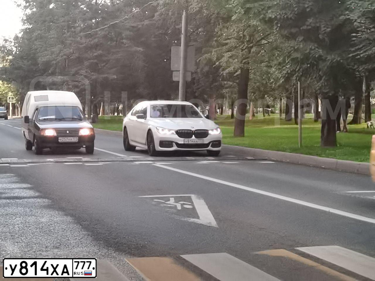 Фото автомобиля BMW SERIE 7, 2017 — госномер Н760ЕУ790. Цвет: Белый