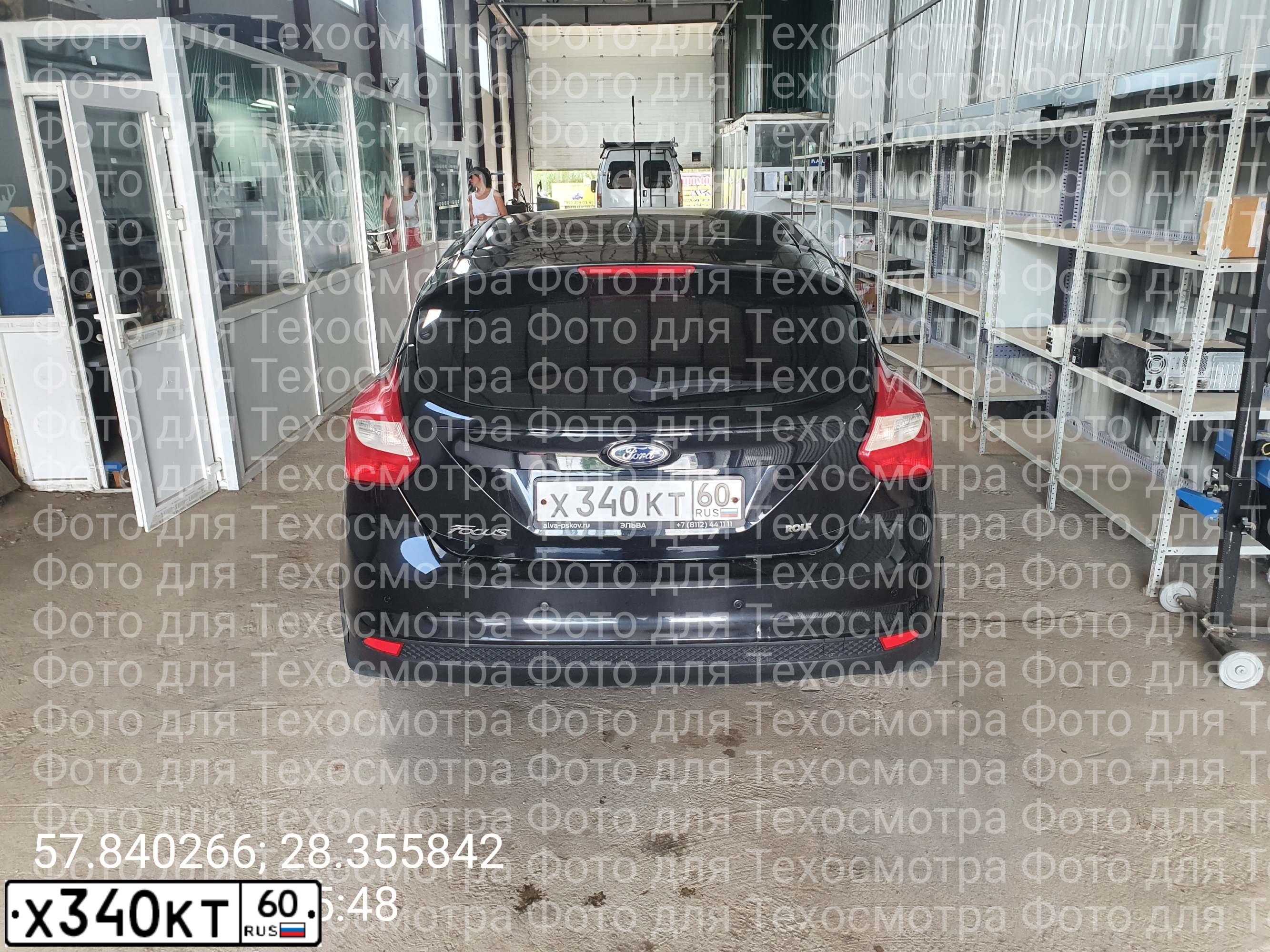 Фото автомобиля FORD D FOCUS, 2014 — госномер Х340КТ60. Цвет: ЧЕРНЫЙ