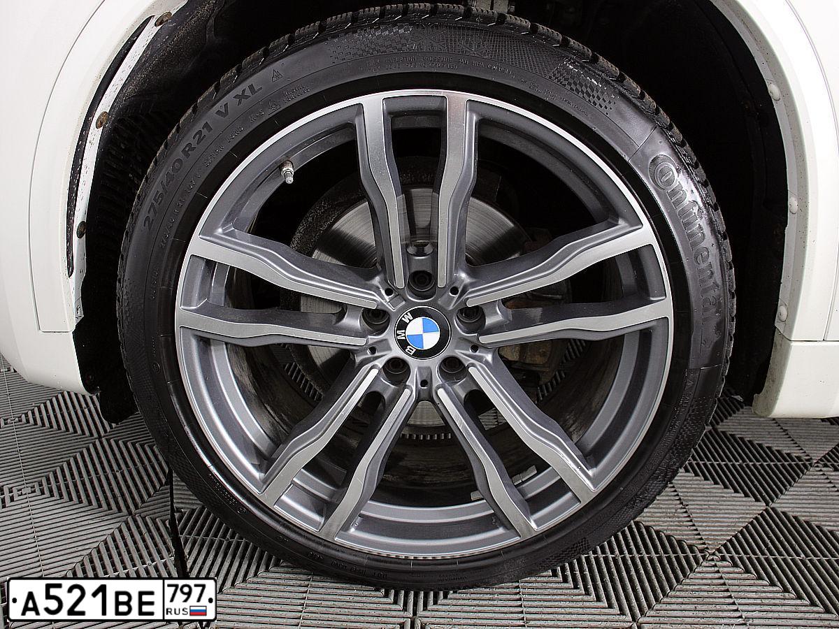 Фото автомобиля BMW X5, 2015 — госномер Х067ОЕ193