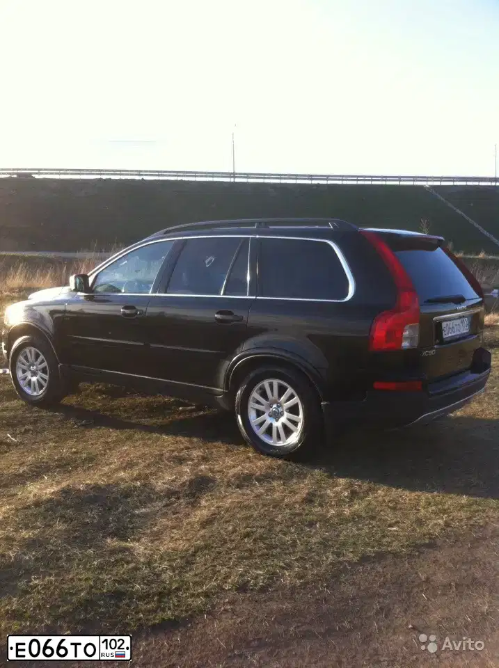 Фото автомобиля VOLVO XC90, 2008 — госномер М851РВ10. Цвет: ЧЕРНЫЙ