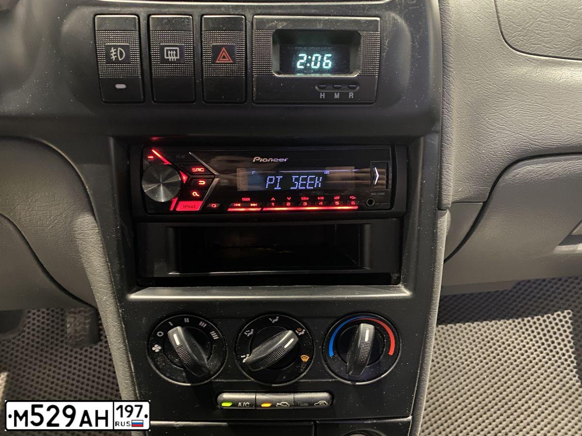 Фото автомобиля KIA SPECTRA, 2007 — госномер Е441НО136. Цвет: Красный