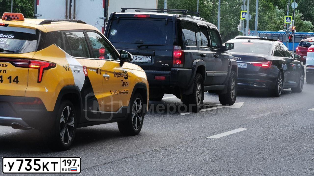 Фото автомобиля OPEL ASTRA, 2007 — госномер О723МЕ761. Цвет: Темно-синий
