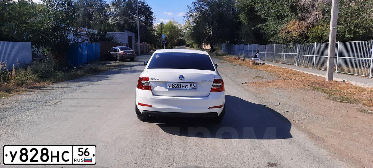 Фото автомобиля SKODA OCTAVIA, 2015 — госномер В836НВ702. Цвет: Белый