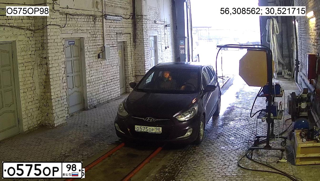 Фото автомобиля HYUNDAI SOLARIS, 2011 — госномер Н989УУ60. Цвет: ФИОЛЕТОВЫЙ