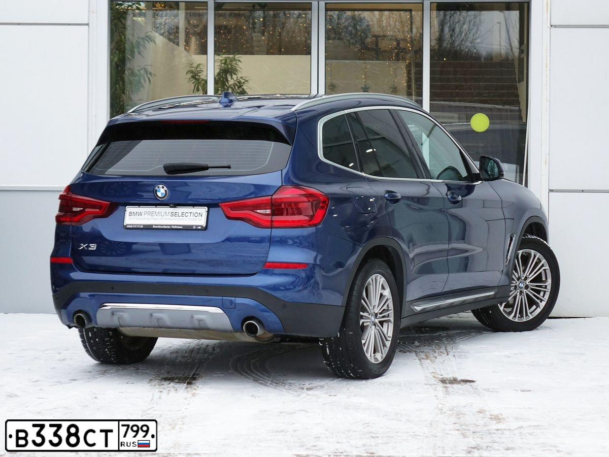 Фото автомобиля BMW X3, 2018 — госномер В338СТ799. Цвет: СИНИЙ