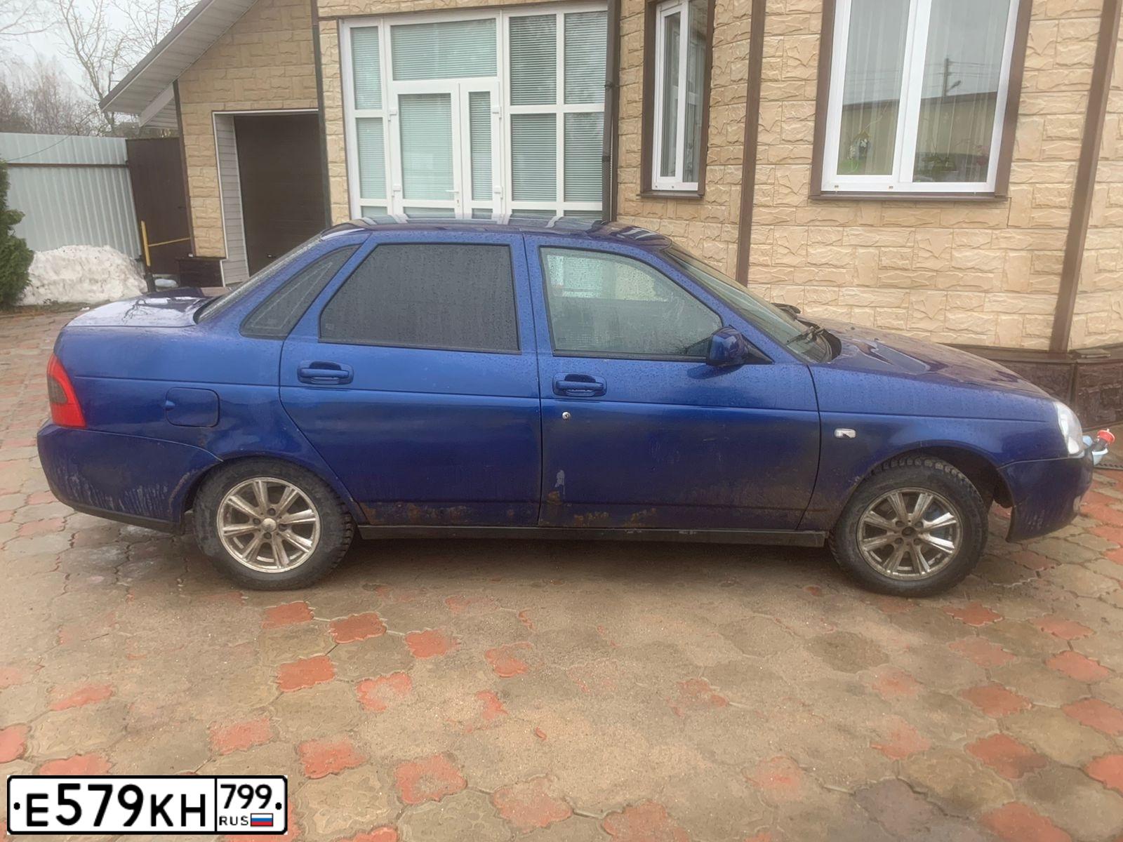 Фото автомобиля LADA 2170 PRIORA, 2008 — госномер Е579КН799. Цвет: Серо-Синий