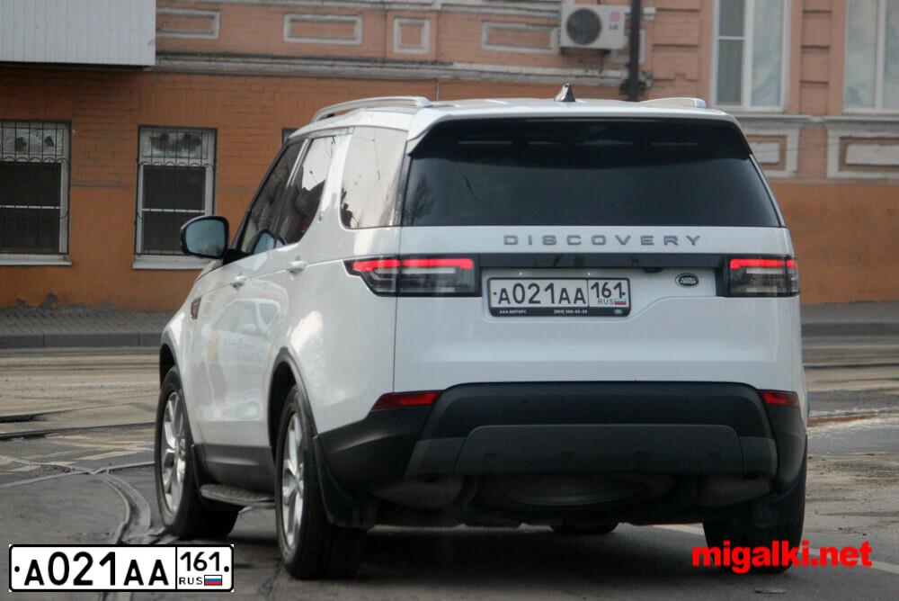 Фото автомобиля TOYOTA LAND CRUISER 200, 2011 — госномер В361АН180. Цвет: Белый