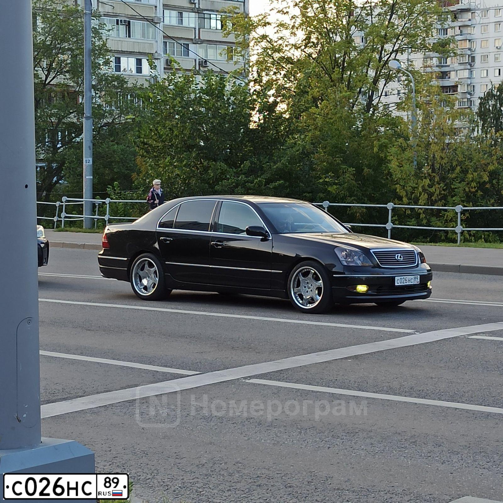 Фото автомобиля LEXUS LS, 2000 — госномер С481ЕО977. Цвет: ЧЕРНЫЙ