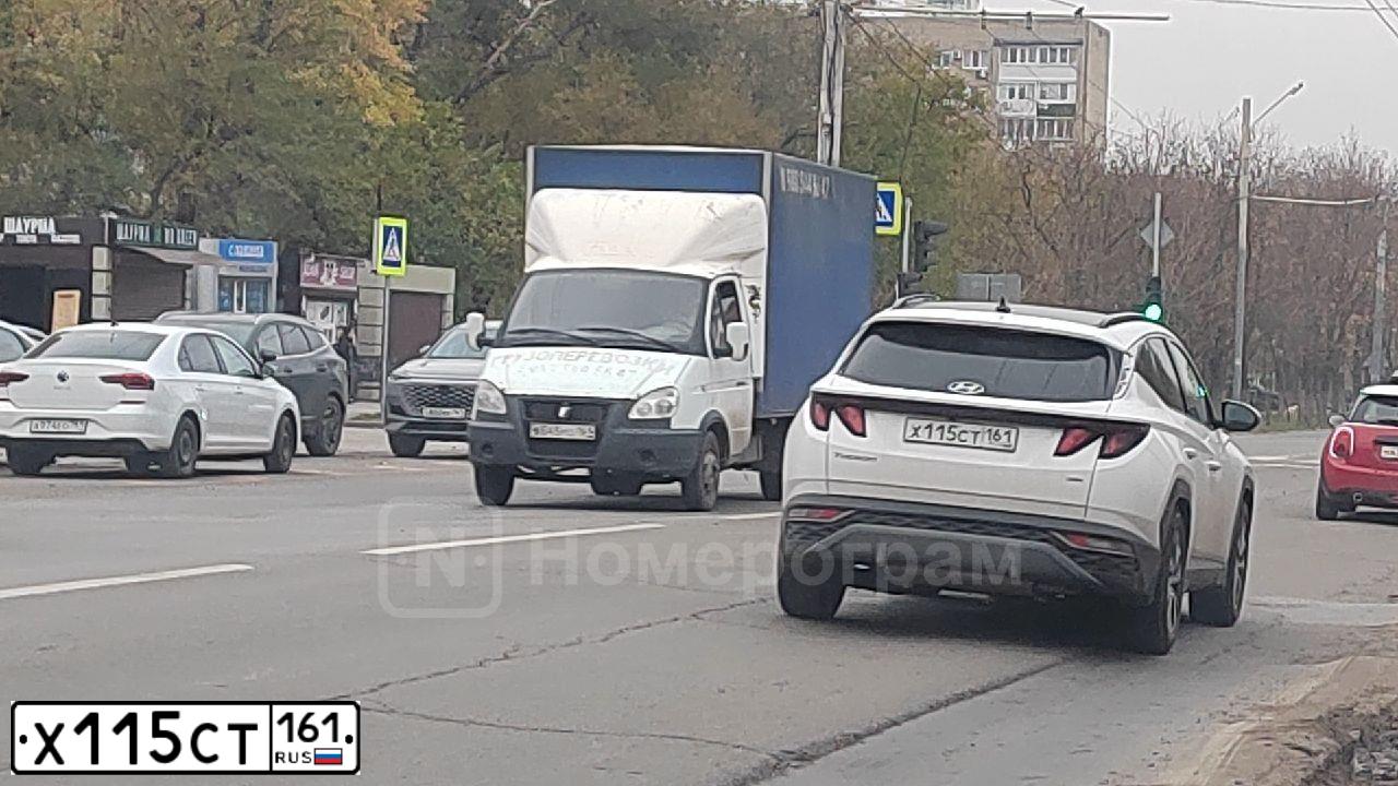 Фото автомобиля TOYOTA COROLLA, 2013 — госномер Т077МХ761. Цвет: Белый
