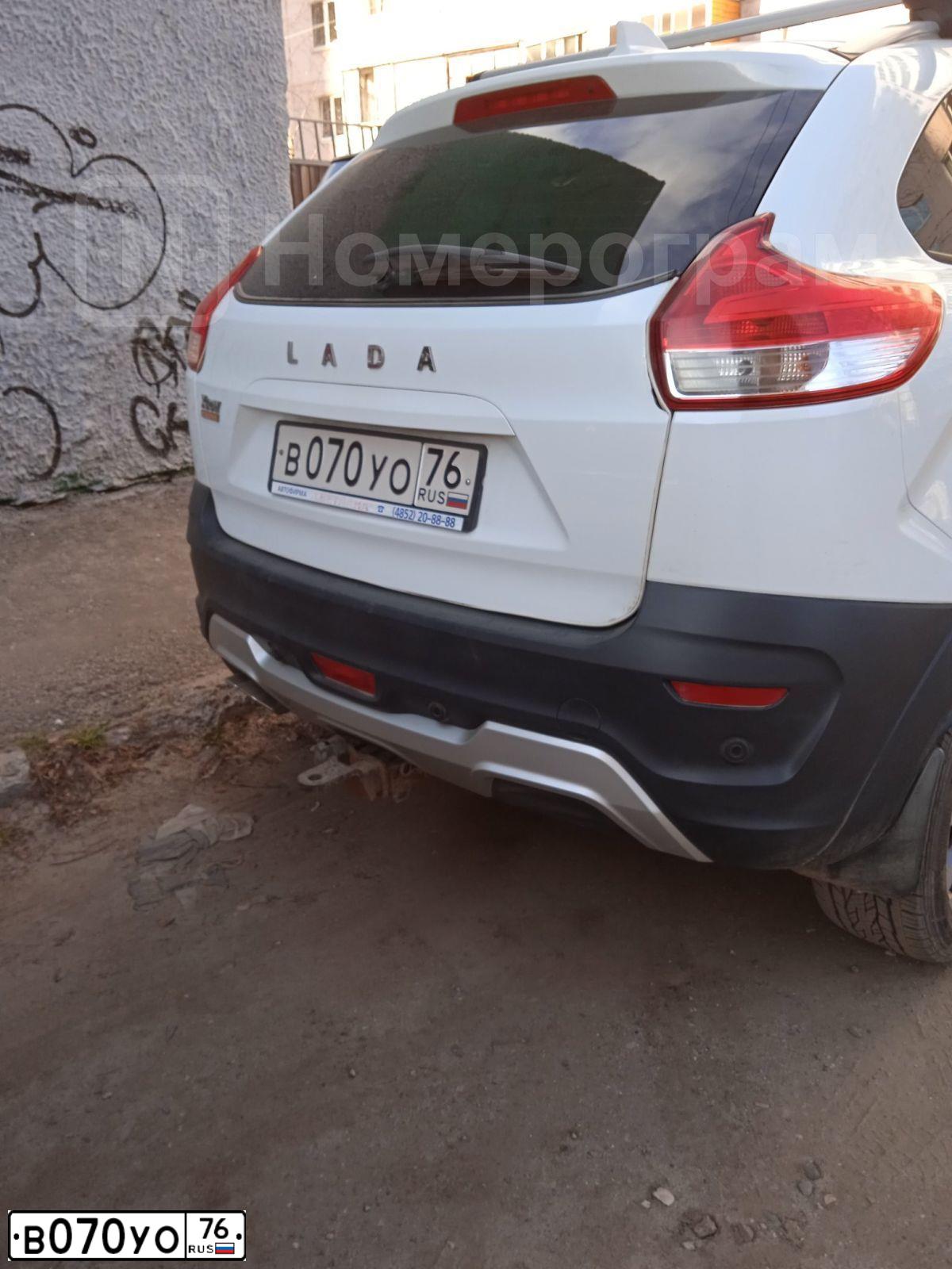 Фото автомобиля LADA XRAY, 2018 — госномер В070УО76. Цвет: Белый