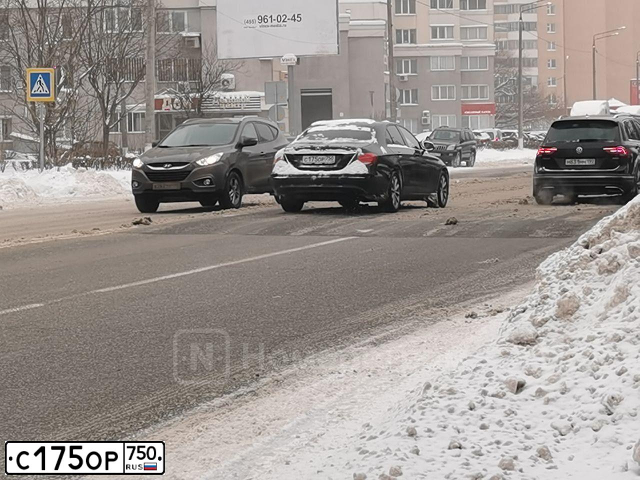 Фото автомобиля MERCEDES E-KLASSE, 2017 — госномер С175ОР750. Цвет: ЧЕРНЫЙ
