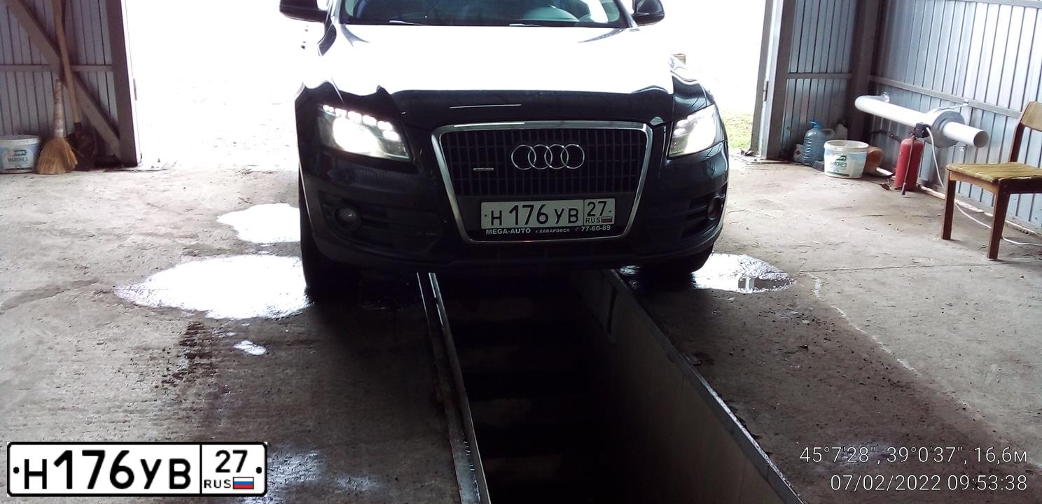 Фото автомобиля AUDI Q5, 2011 — госномер Е011ОК193. Цвет: ЧЕРНЫЙ