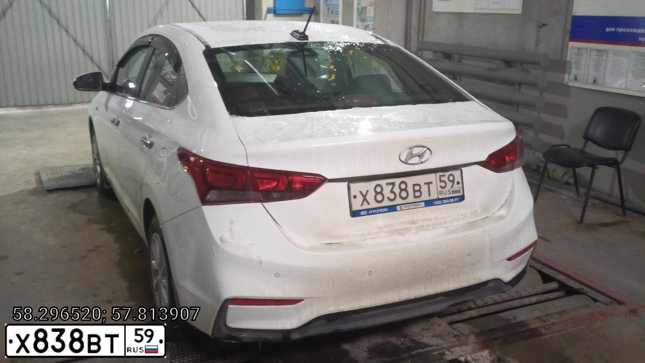 Фото автомобиля MITSUBISHI LANCER, 2006 — госномер К663ТА147. Цвет: Серебристый