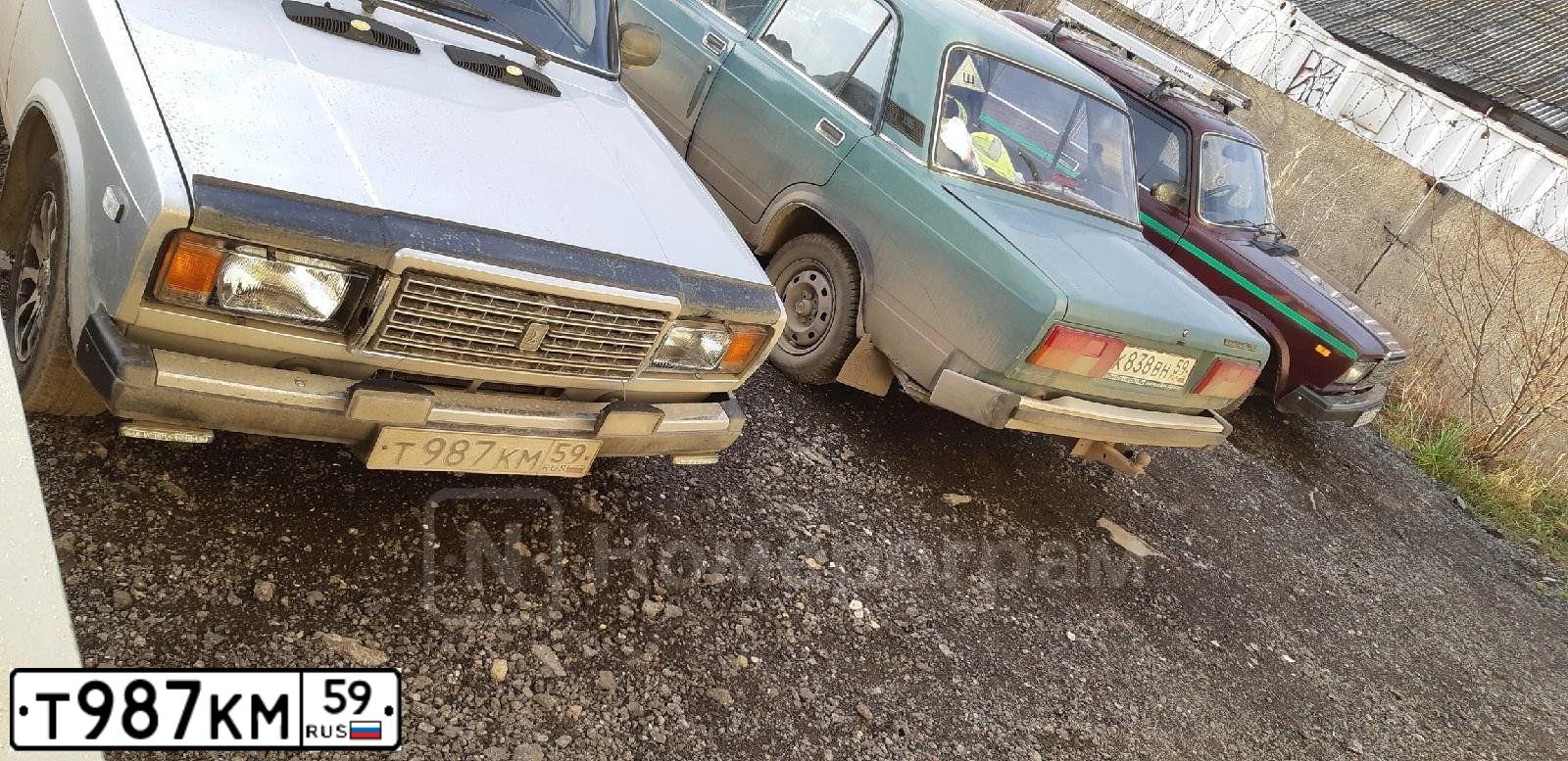 Фото автомобиля LADA 2107, 2011 — госномер Т987КМ59. Цвет: СВЕТЛО-СЕРЕБРИСТЫЙ  МЕТАЛЛИК