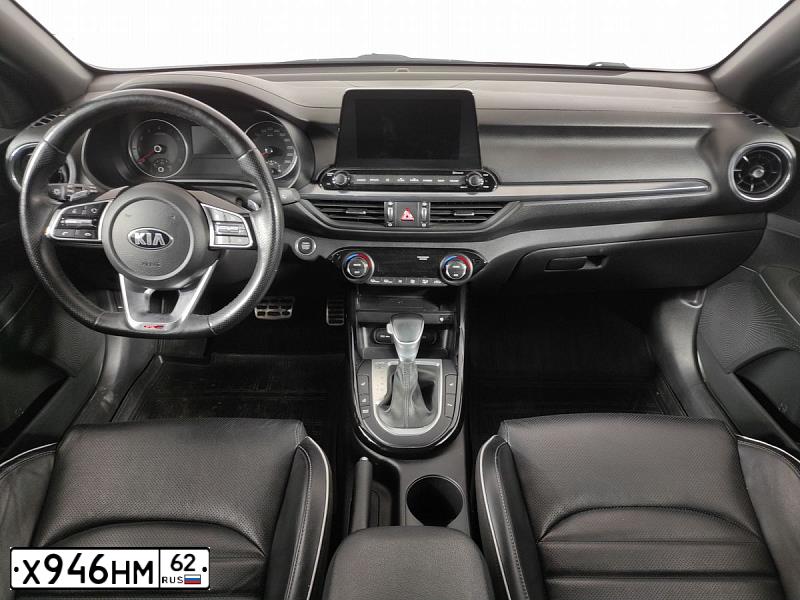 Фото автомобиля KIA CERATO, 2021 — госномер Х946НМ62. Цвет: Красный