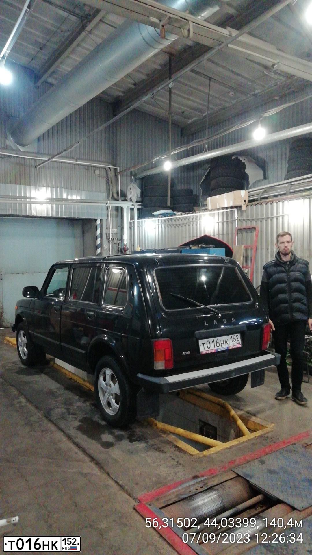 Фото автомобиля LADA 2131 NIVA, 2017 — госномер Т016НК152. Цвет: ЧЕРНЫЙ