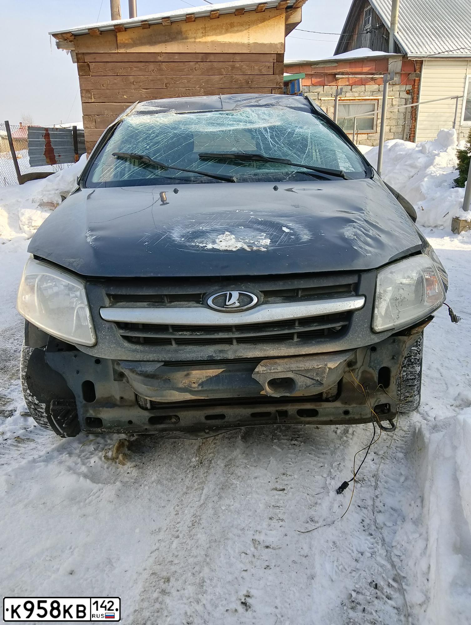 Фото автомобиля LADA 2191 GRANTA, 2018 — госномер К958КВ142. Цвет: СЕРЕБРИСТО-ТЕМНО-СЕРЫЙ