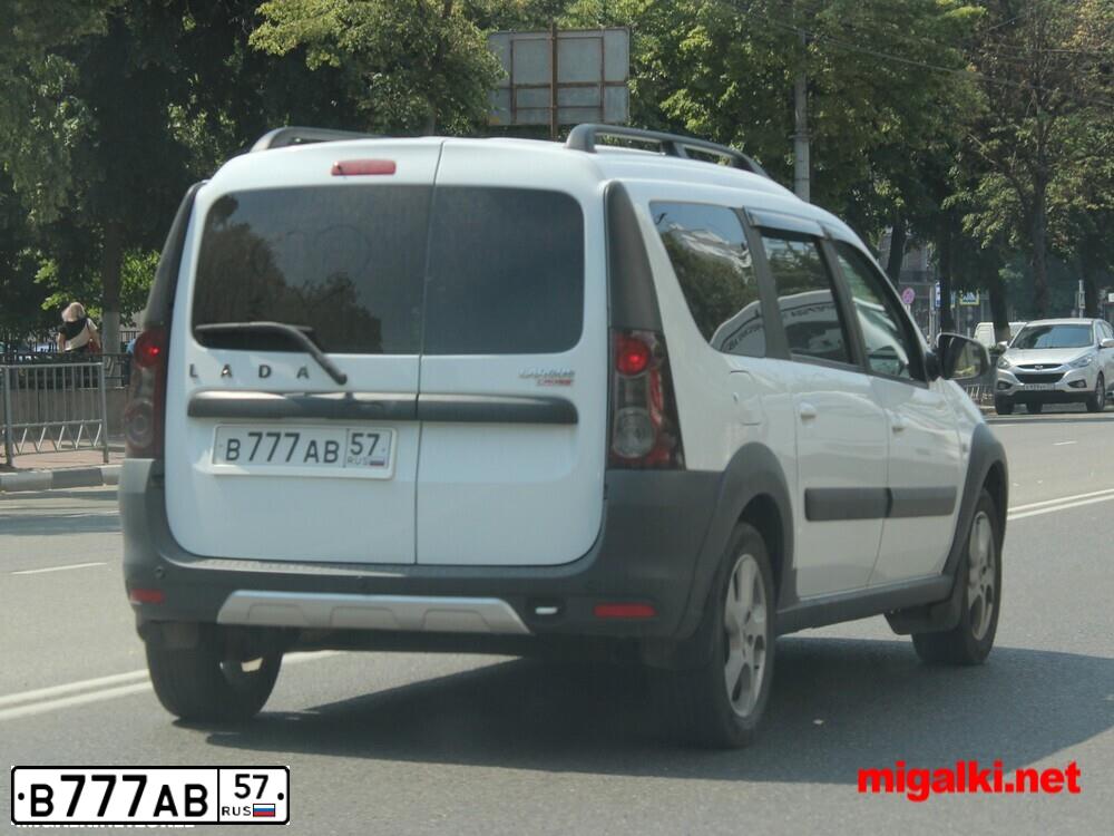 Фото автомобиля LADA LARGUS, 2020 — госномер У765УР57. Цвет: Белый