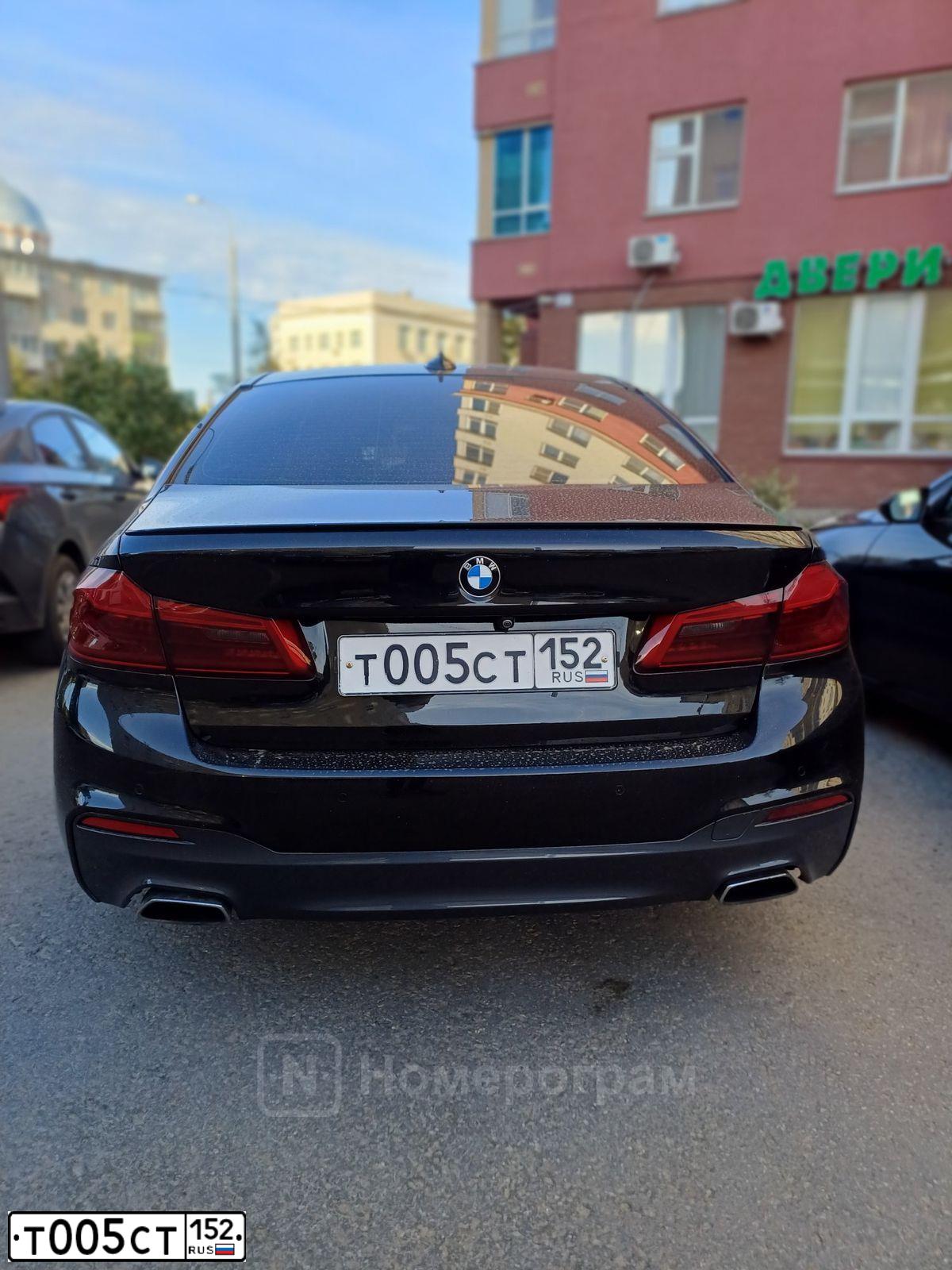Фото автомобиля LANDROVER RANGE ROVER, 2013 — госномер Т005СТ152. Цвет: ЧЕРНЫЙ