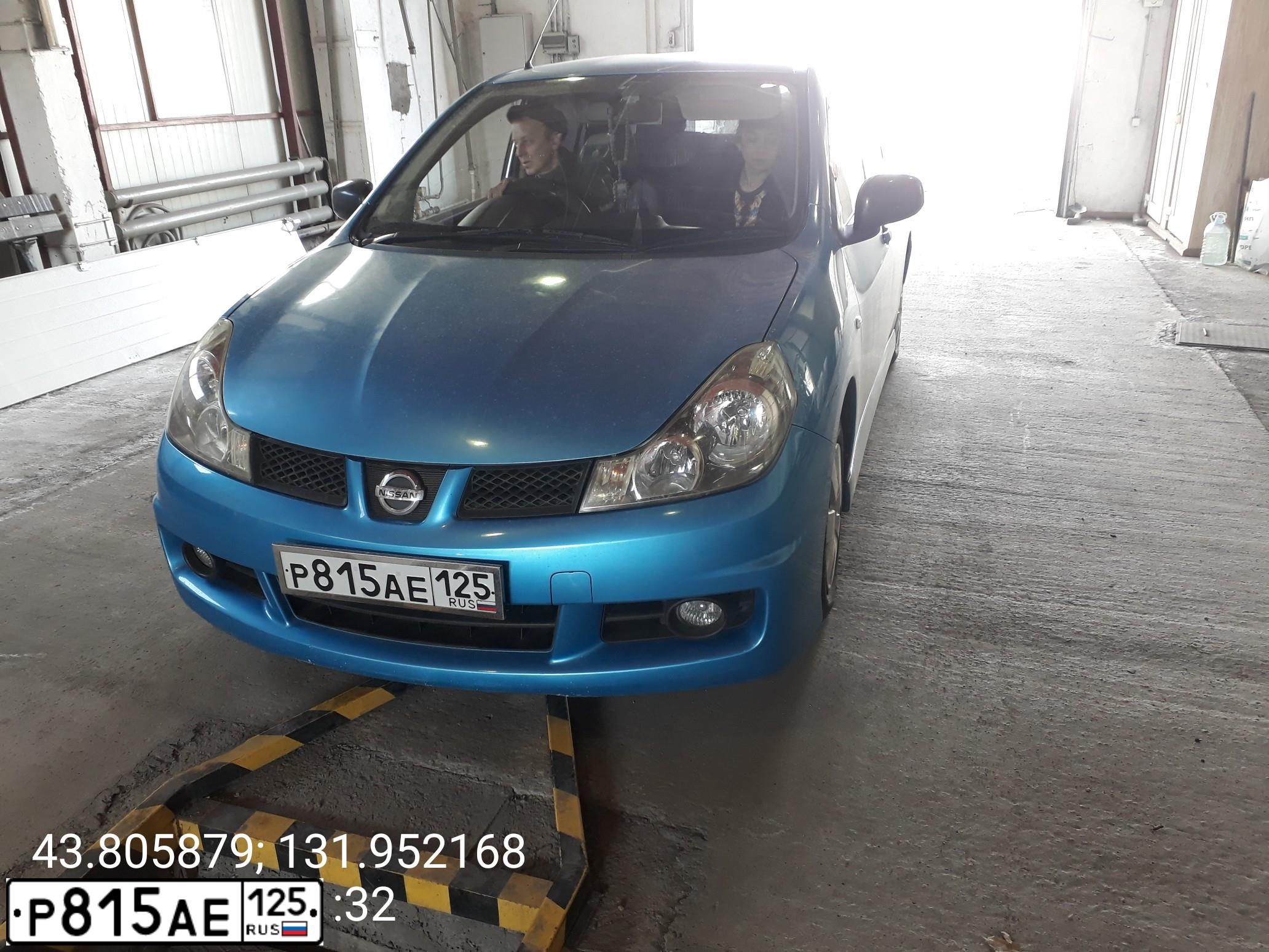 Фото автомобиля NISSAN WINGROAD, 2007 — госномер Р815АЕ125