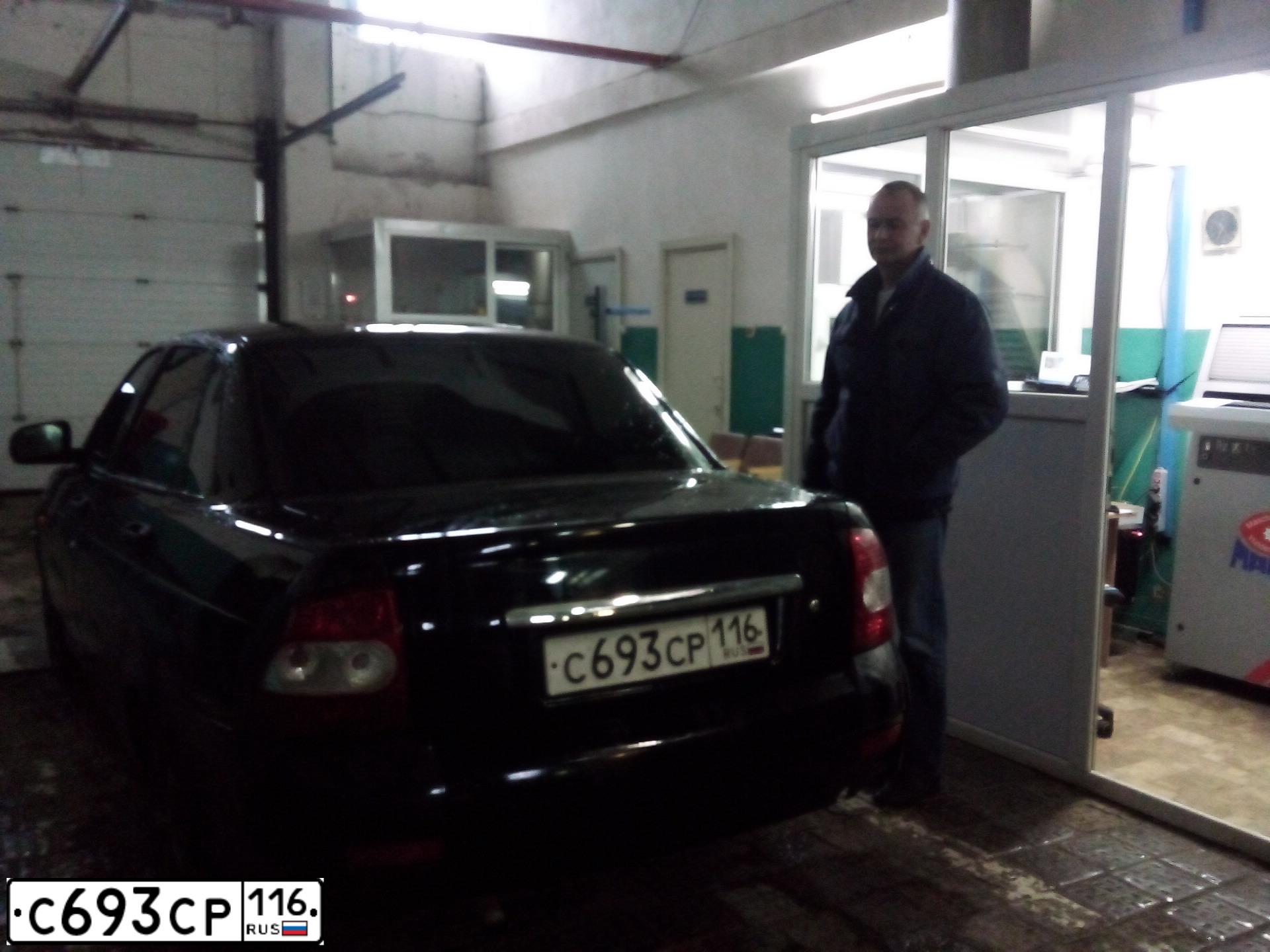 Фото автомобиля LADA 2170 PRIORA, 2010 — госномер Х613ВС763. Цвет: Сине-Черный