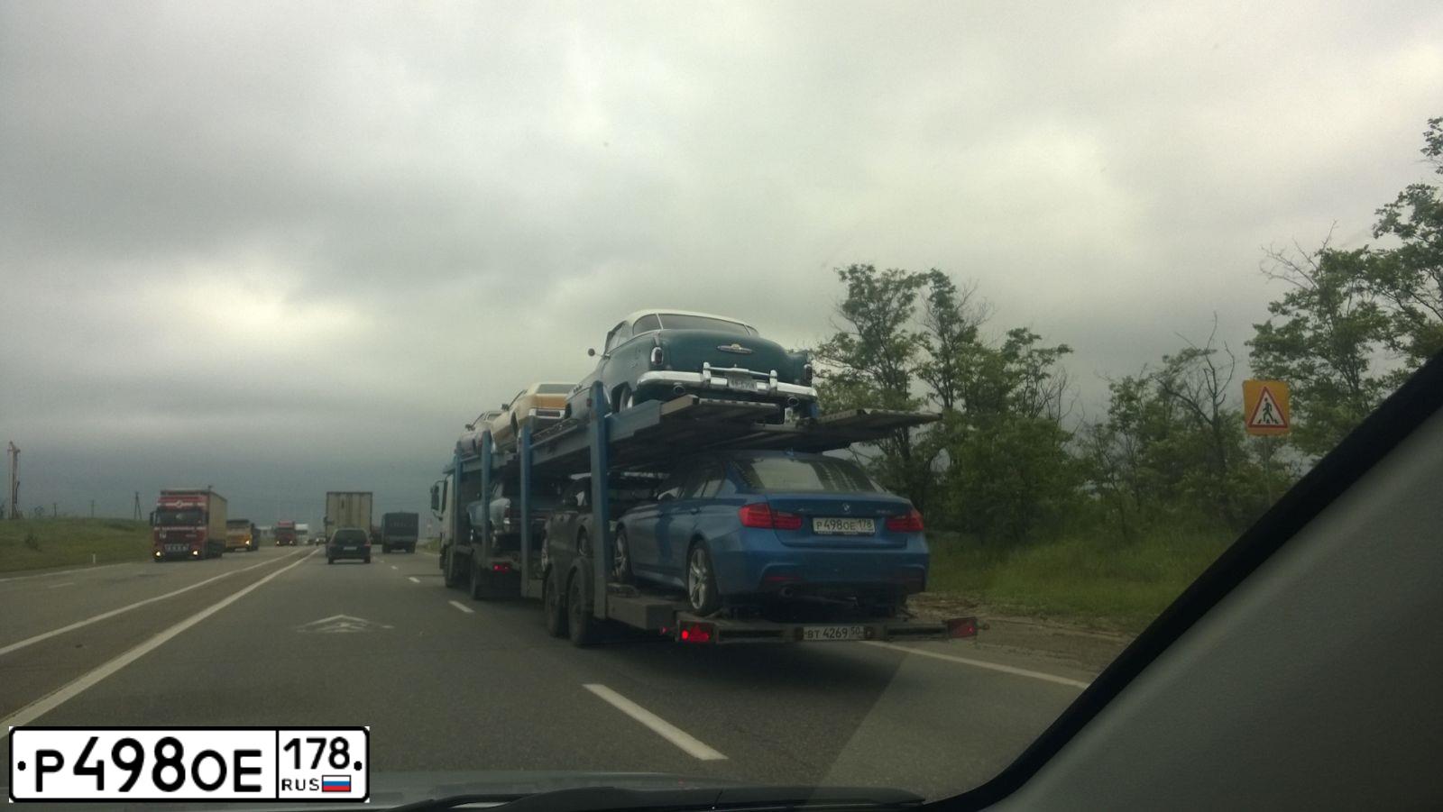 Фото автомобиля BMW SERIE 3, 2014 — госномер Р498ОЕ178. Цвет: СИНИЙ