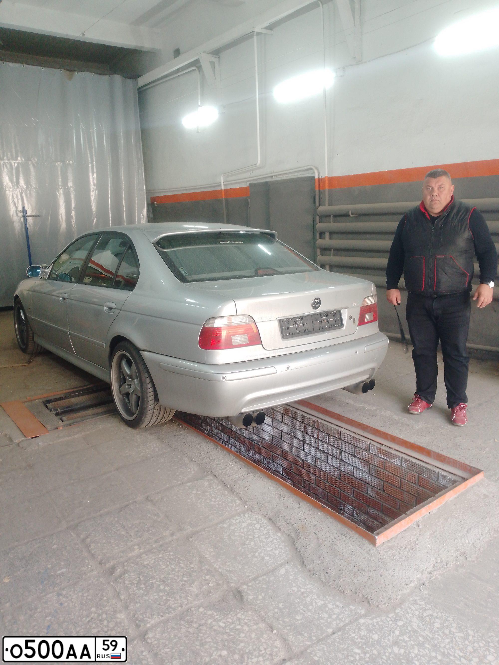 Фото автомобиля TOYOTA CAMRY, 2006 — госномер О031ВУ196. Цвет: СЕРЕБРИСТЫЙ