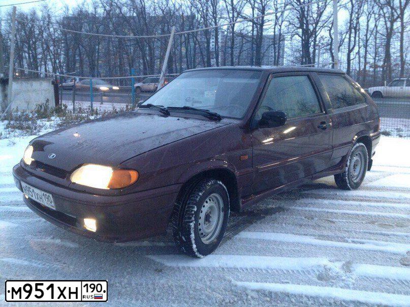 Фото автомобиля CHEVROLET NIVA, 2007 — госномер В100НН150. Цвет: Темно-серый металлик