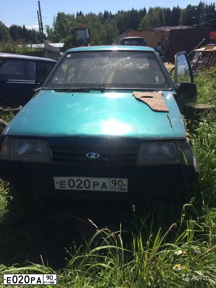 Фото автомобиля LADA 2109 SAMARA, 2004 — госномер Е020РА90. Цвет: СИНЕ-ЗЕЛЕНЫЙ