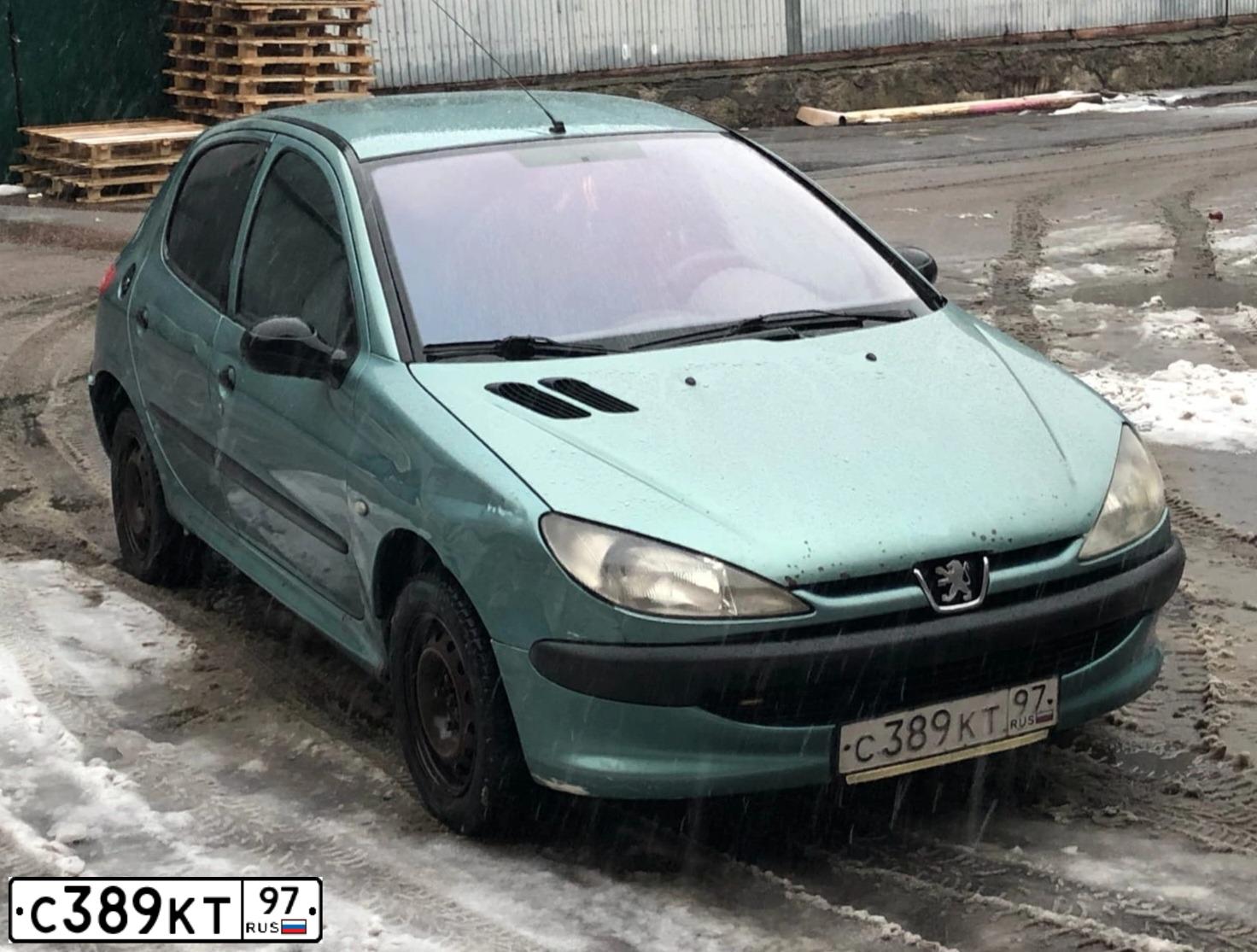 Фото автомобиля PEUGEOT 206, 2001 — госномер С389КТ97. Цвет: ЗЕЛЕНЫЙ