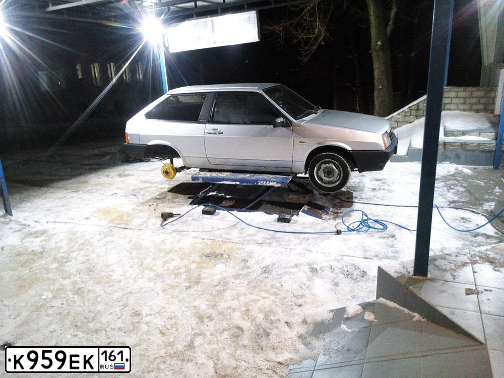 Фото автомобиля LADA 2108 SAMARA, 1989 — госномер К959ЕК161. Цвет: СЕРЕБРИСТЫЙ