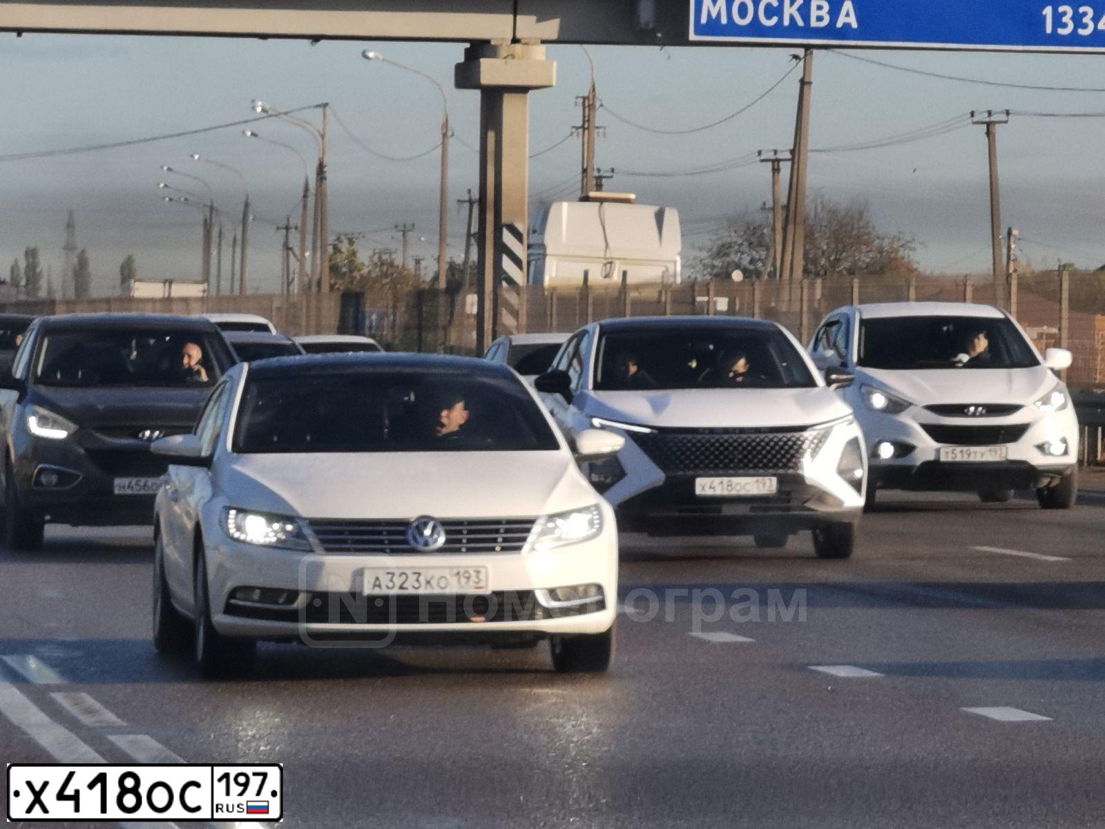 Фото автомобиля VOLKSWAGEN GOLF, 2011 — госномер Х418ОС197. Цвет: Серый