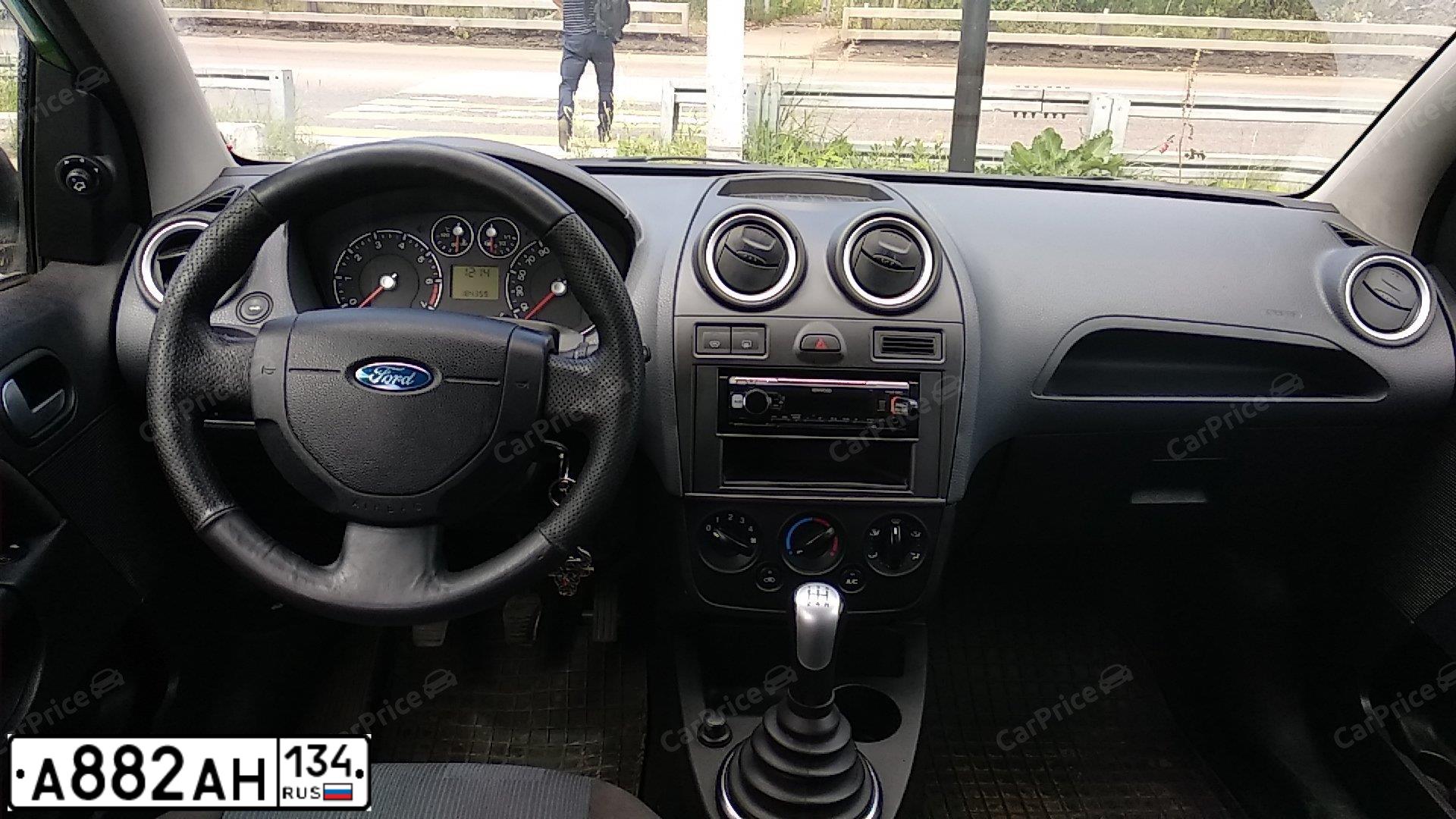 Фото автомобиля FORD FIESTA, 2006 — госномер Р978ЕС550