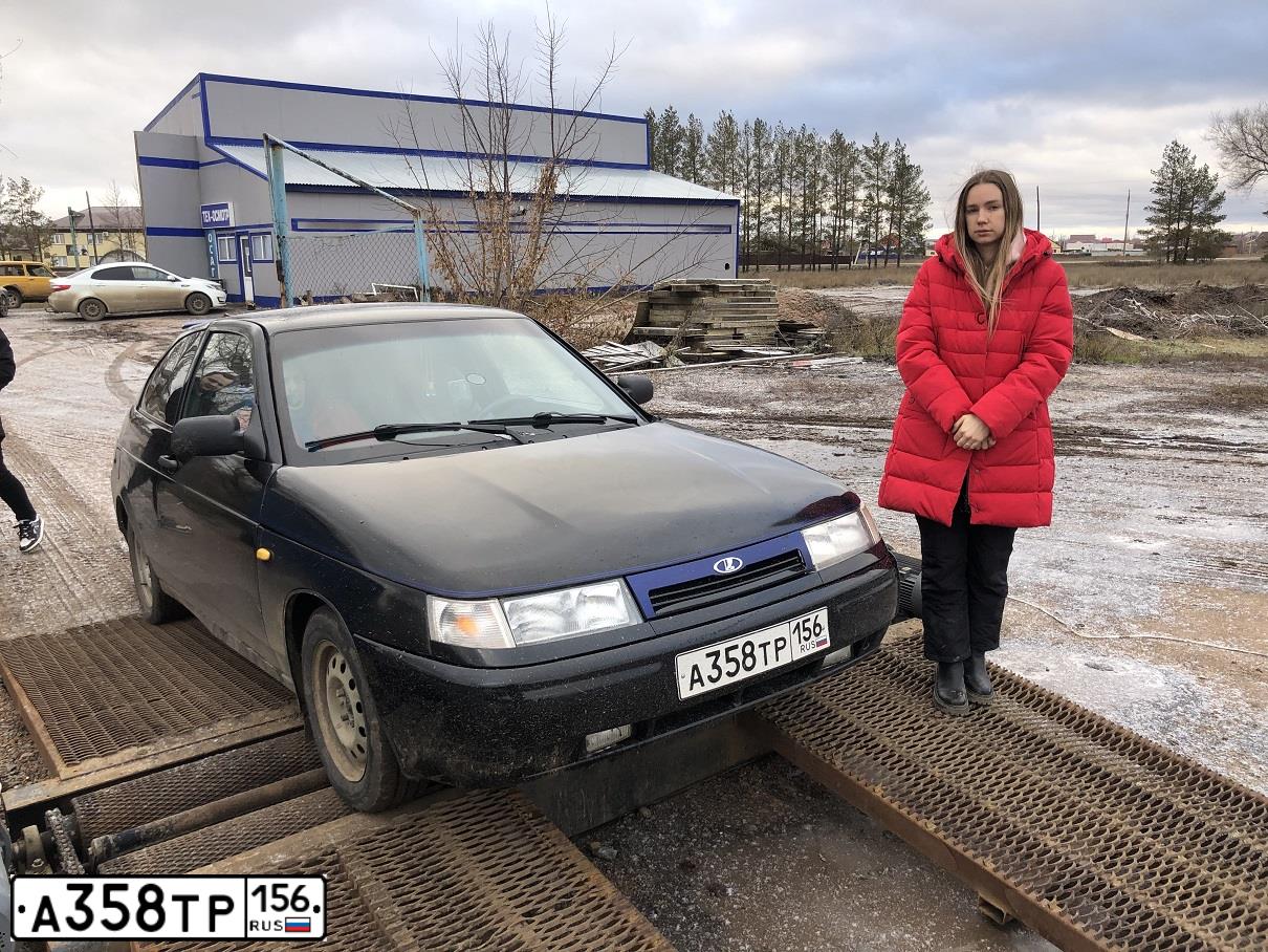 Фото автомобиля LADA 2112 LADA, 2008 — госномер А358ТР156. Цвет: ГРАФИТОВЫЙ МЕТАЛЛИК